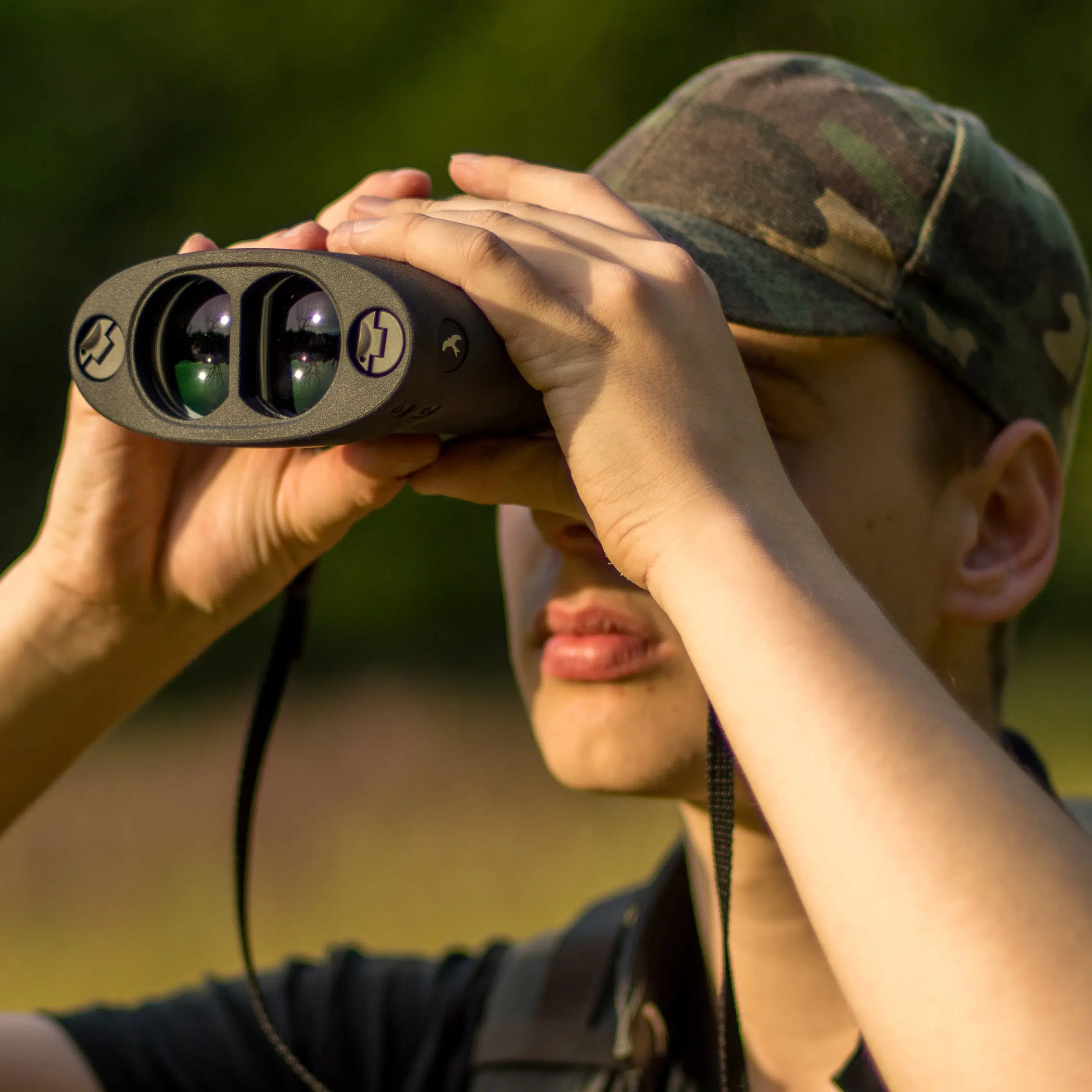 Emil Poulsen med special kikkerten APC 16x42 med stabilisering